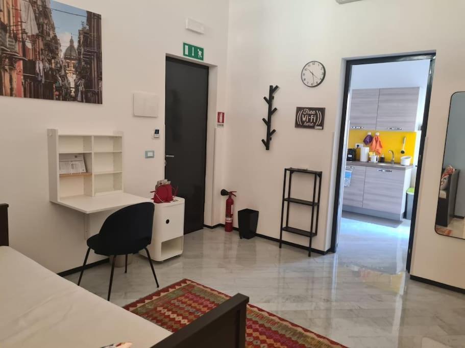 Bibi Appartamento A Due Passi Dal Tribunale Centro パレルモ エクステリア 写真
